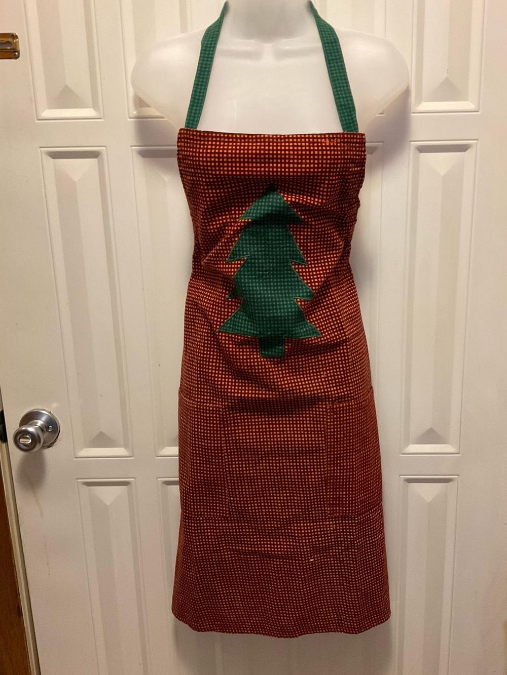 Vintage crate and barrel adjustable Christmas appliqué apron Christmas tree